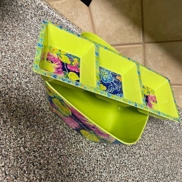 Tommy Bahama Melamine 2 piece Serving Set - Picture 6 of 6